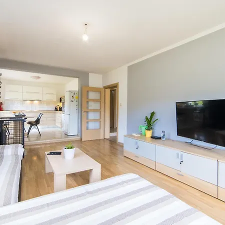 2 Bedroom Cozy In *