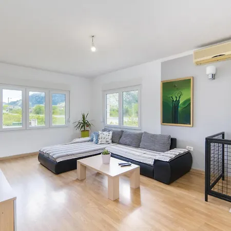 2 Bedroom Cozy In *